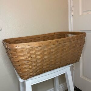 1985 Longaberger Laundry Basket